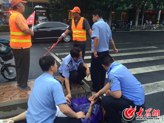 前几天先后有两名女子在路上发生意外,一个突然晕倒在地,另一位则在